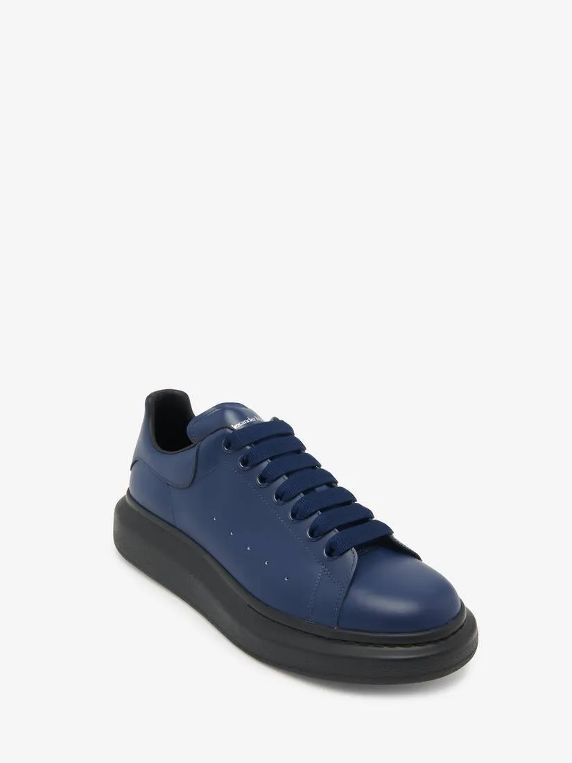 Men's Oversized Sneaker in Navy