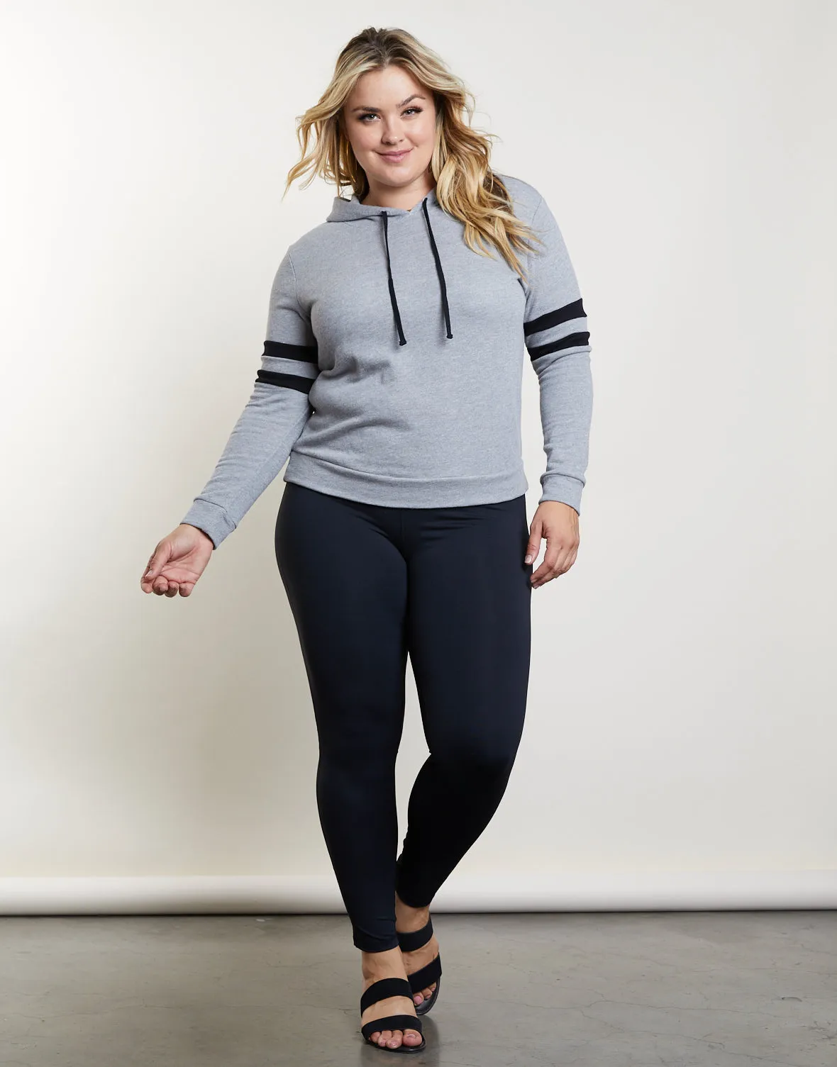 Plus Size Crisscross Back Leggings